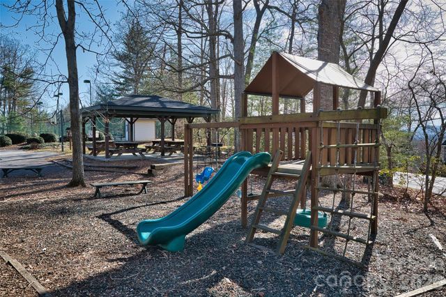 1105 High Vista Drive, Mills River, NC 28759