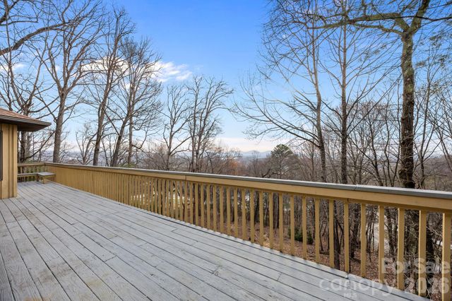 1105 High Vista Drive, Mills River, NC 28759