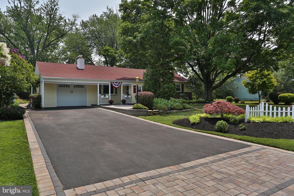 705 PHILLIPS RD, Warminster, PA 18974
