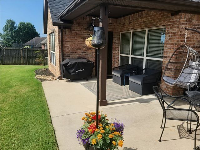 5807 S 66th Street, Cave Springs, AR 72718