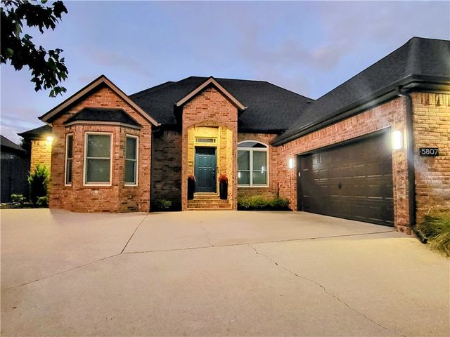 5807 S 66th Street, Cave Springs, AR 72718