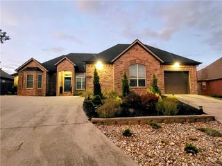 5807 S 66th Street, Cave Springs, AR 72718