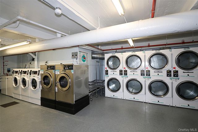 226-26 Union Turnpike 2J, Oakland Gardens, NY 11364