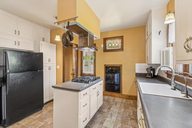 1818 23rd Street, Rock Island, IL 61201