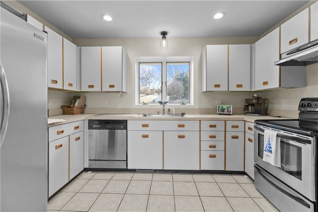 157 Harrison Avenue 15, Newport, RI 02840