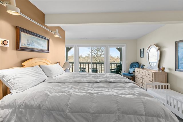 157 Harrison Avenue 15, Newport, RI 02840