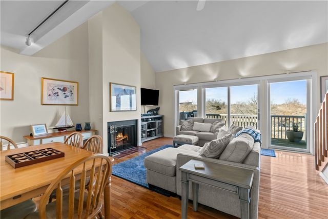 157 Harrison Avenue 15, Newport, RI 02840