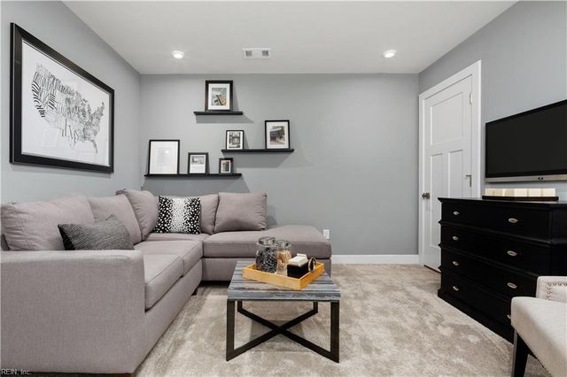 264 Gertrude ST, Chesapeake, VA 23322