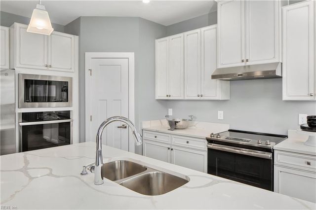 264 Gertrude ST, Chesapeake, VA 23322
