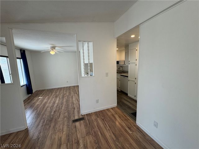 221 West Comstock Boulevard, Pahrump, NV 89048