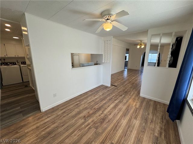 221 West Comstock Boulevard, Pahrump, NV 89048