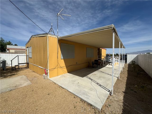221 West Comstock Boulevard, Pahrump, NV 89048