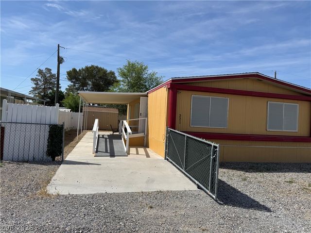 221 West Comstock Boulevard, Pahrump, NV 89048