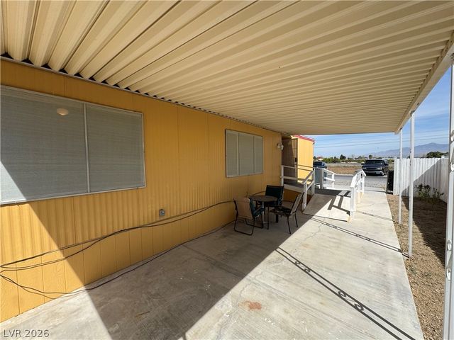 221 West Comstock Boulevard, Pahrump, NV 89048