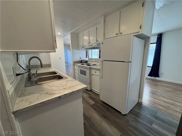 221 West Comstock Boulevard, Pahrump, NV 89048