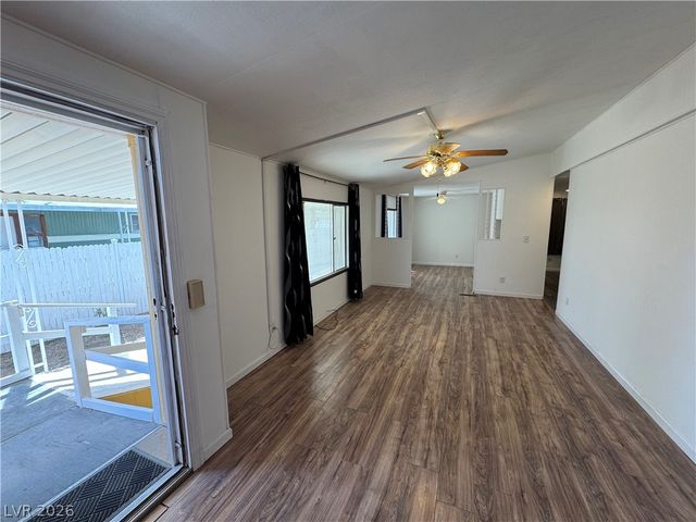 221 West Comstock Boulevard, Pahrump, NV 89048