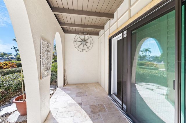 505 PLAZA SEVILLE COURT 9, Treasure Island, FL 33706