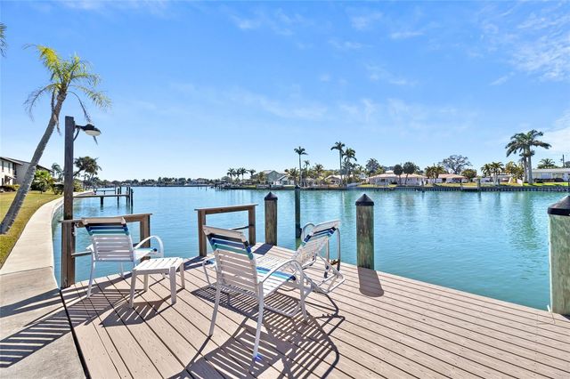 505 PLAZA SEVILLE COURT 9, Treasure Island, FL 33706