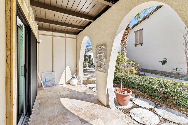 505 PLAZA SEVILLE COURT 9, Treasure Island, FL 33706