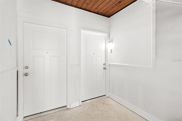 505 PLAZA SEVILLE COURT 9, Treasure Island, FL 33706