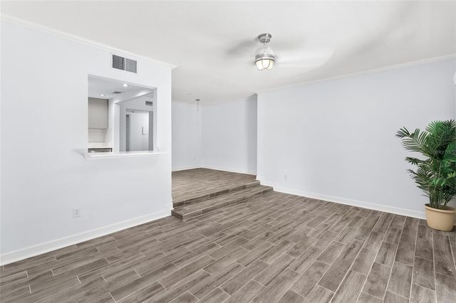 505 PLAZA SEVILLE COURT 9, Treasure Island, FL 33706