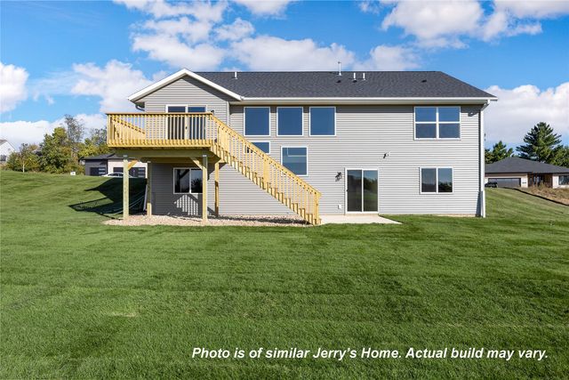 6315 Prairie Rose Circle SW, Cedar Rapids, IA 52404