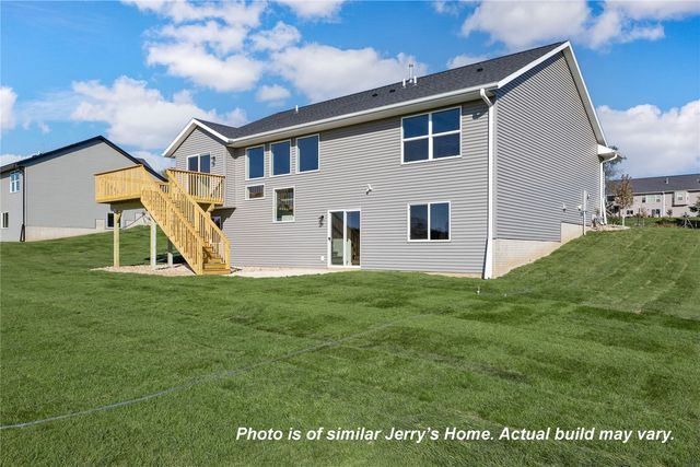 6315 Prairie Rose Circle SW, Cedar Rapids, IA 52404