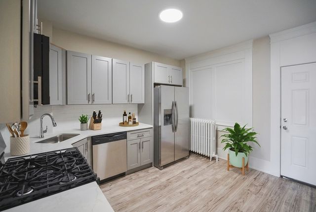 4589 S Archer Avenue, Chicago, IL 60632