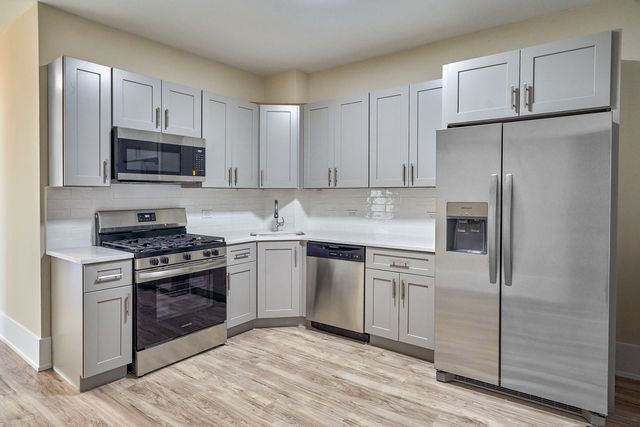 4589 S Archer Avenue, Chicago, IL 60632