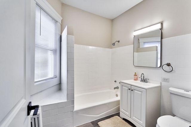4589 S Archer Avenue, Chicago, IL 60632