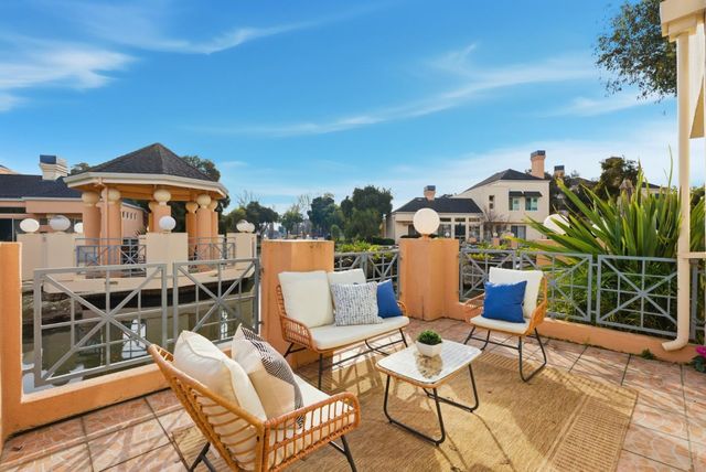 852 Lakeshore Drive, Redwood City, CA 94065