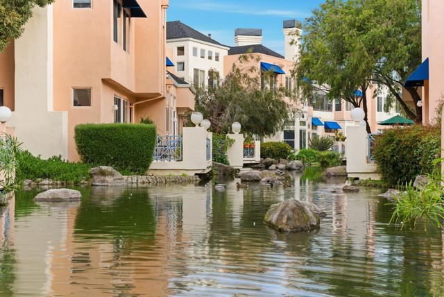 852 Lakeshore Drive, Redwood City, CA 94065