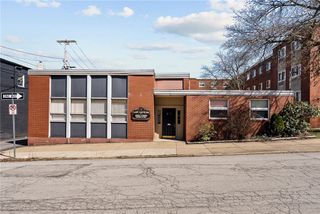 317 7th St, Ellwood City, PA 16117