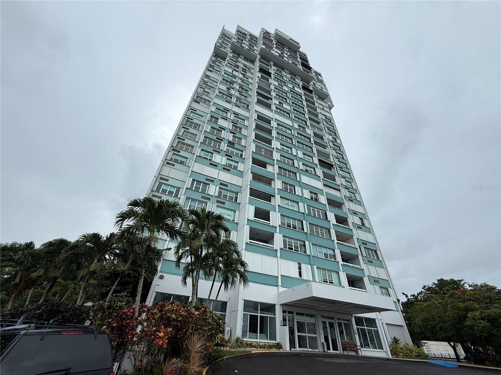 3013 ALEJANDRINO AVE 2504, Guaynabo, PR 00969