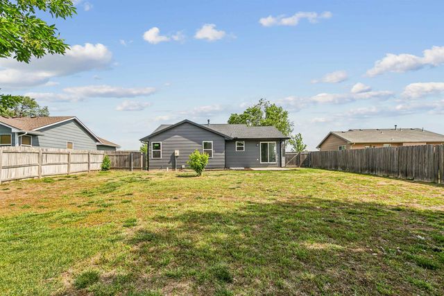 2313 E Spring Hill Dr., Goddard, KS 67052