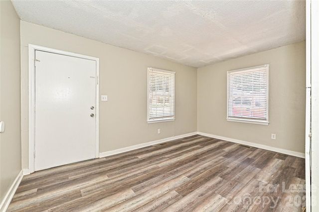 1900 Lasalle Street 1, Charlotte, NC 28216