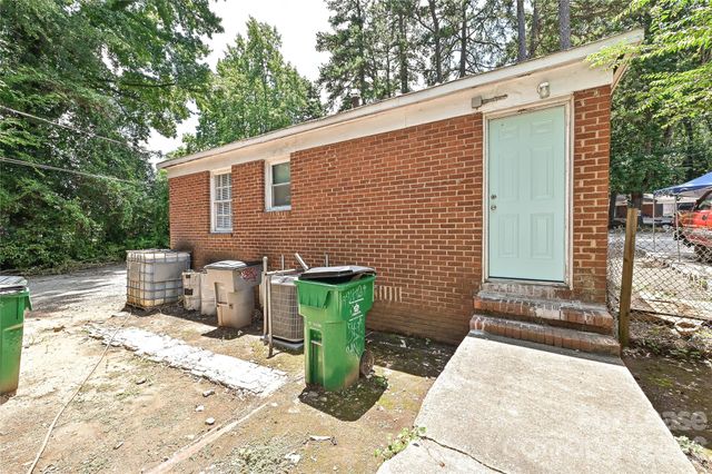 1900 Lasalle Street 1, Charlotte, NC 28216