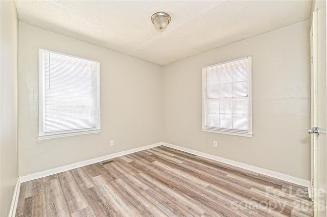 1900 Lasalle Street 1, Charlotte, NC 28216