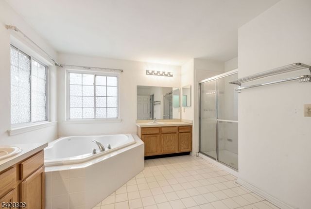 1 WINDING RIDGE ROAD, Jefferson Twp., NJ 07849