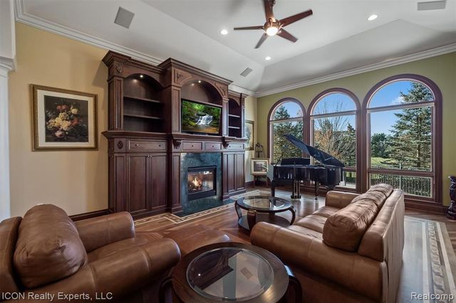 72755 Solanus Drive, Bruce, MI 48065