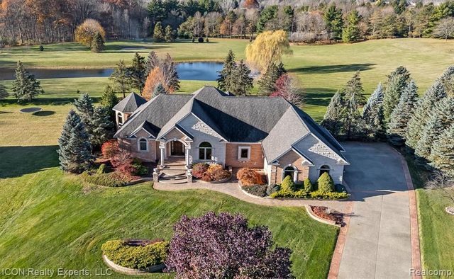 72755 Solanus Drive, Bruce, MI 48065