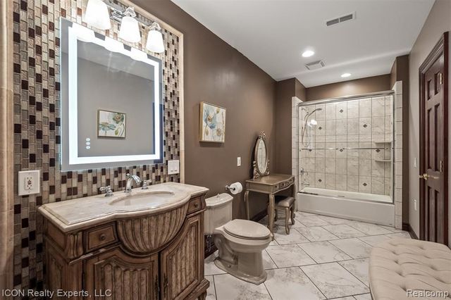 72755 Solanus Drive, Bruce, MI 48065