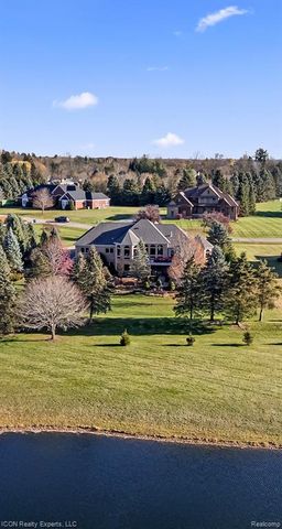 72755 Solanus Drive, Bruce, MI 48065