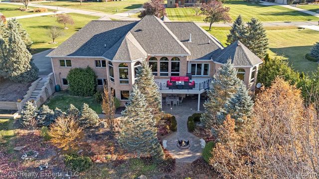72755 Solanus Drive, Bruce, MI 48065