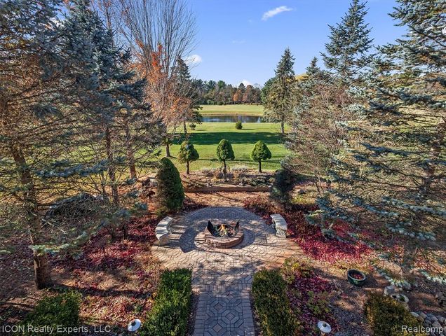 72755 Solanus Drive, Bruce, MI 48065