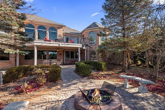 72755 Solanus Drive, Bruce, MI 48065