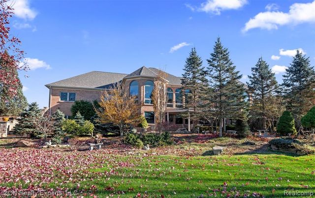 72755 Solanus Drive, Bruce, MI 48065