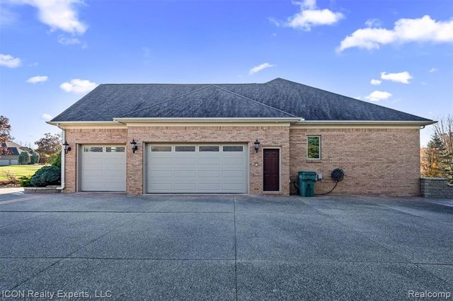 72755 Solanus Drive, Bruce, MI 48065