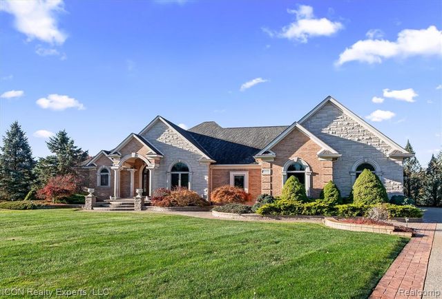 72755 Solanus Drive, Bruce, MI 48065