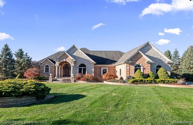 72755 Solanus Drive, Bruce, MI 48065